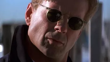 Las gafas de sol Oliver Peoples del "Chacal" (Bruce Willis) en El Chacal