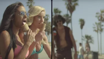 Sunglasses Ray-Ban in the clip Summer Moonlight Bob Sinclar