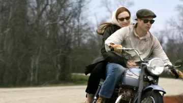 Sunglasses black Wayfarer of Benjamin Button (Brad Pitt) in The curious case of Benjamin Button