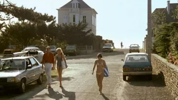 The beach of Granville in Normandy in the movie Pauline at the beach