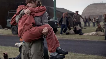 Les crocs de Mélanie (Sennia Nanua) dans The Last Girl - Celle qui a tous les dons