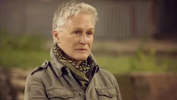 Keffieh (Glenn Close) de Caroline Cadwell en The Last Girl - The One Who Has All The Gifts