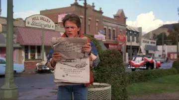 Lot of 11 replicates of the papers that appear in the saga Back to the Future (1, 2, and 3)