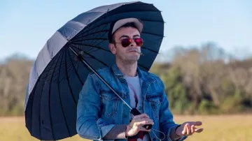 L'ombrelle de Cass / Cassidy (Joseph Gilgun) dans Preacher S02E02