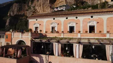 La Villa San Giacomo en Italie vue dans Sense8 S02E01