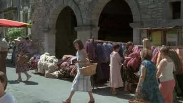 El lugar de la fuente en Saignon en el Vaucluse en Les babas cool
