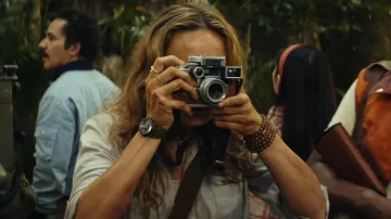 The camera Leica Mason Weaver (Brie Larson) in Kong : Skull Island