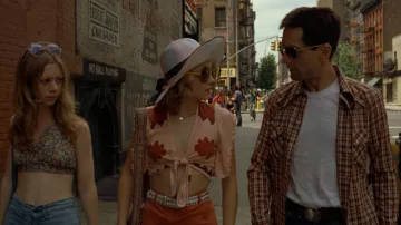 The top of Iris Steensma / Easy (Jodie Foster) in Taxi Driver