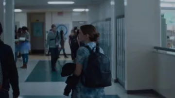 La mochila de Sam/Samantha Kingston (Zoey Deutch) en El último día de mi vida
