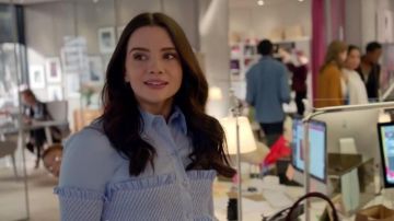 La chemise crop top de Jane Sloan (Katie Stevens) dans El tipo negrita