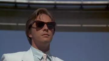 Sunglasses RayBan Wayfarer II James Crockett / Sonny (Don Johnson) in Two cops in Miami
