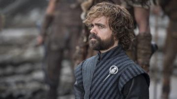 The pin out of the Hand of the Queen of Tyrion Lannister (Peter Dinklage) in Game Of Thrones S07E04