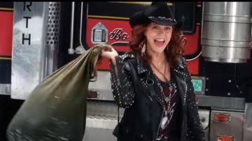 The jacket biker jacket by Susan Sarandon in Bad Moms 2