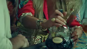 The bottle of Hennessy in the video for Jennifer Lopez - Ni Tú Ni Yo ft. Gente de Zona