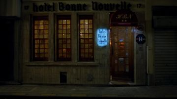 El Hotel Bonne Nouvelle en 17 Rue Beauregard en París en la película Y allí, ¿qué hora es?