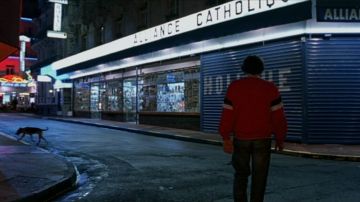 Le Magasin Alliance Catholique rue Saint-Joseph à Lourdes dans le film Le scaphandre et le papillon