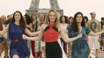 The Place du Trocadero, Paris in Under the skirts of girls (Vanessa Paradis)