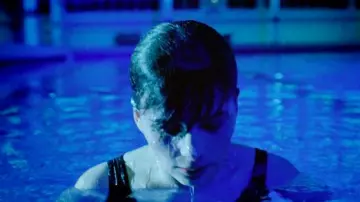 The swimming pool of Pontoise in Blue (Juliette Binoche)