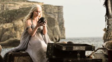 La réplique du costume de Daenerys (Emilia Clarke) dans Juego de Tronos