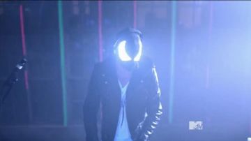 The Venom mask from the DJ of The Bloody Bettroots in Teen Wolf