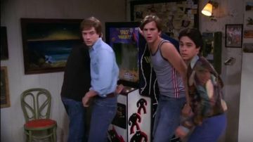 The arcade game Space Invaders, is seen in That 70's show S06E01