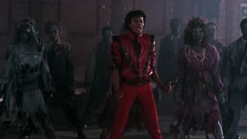 La chaqueta roja de Michael Jackson en el título Thriller in Moonwalker (Retrospectiva)