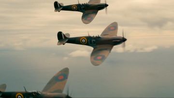 The aircraft Spitfire Supermarine for the Royal Air Force in Dunkirk