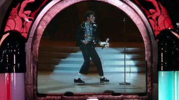 La chemise portée par Michael Jackson pour Billie Jean dans Moonwalker (Rétrospective)