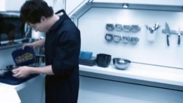 La caja de pared de especias en la cocina en 400 días