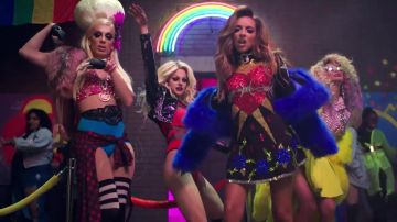 The dress with a heart pattern Jade Thirlwall in the clip Power of Little mix