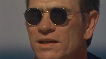 Sunglasses Ray-Ban Round Metal of Ryan Gaerity (Tommy Lee Jones) in Blown Away