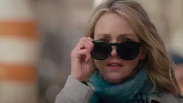 Les lunettes de soleil Celine 41801/S de Jean Holloway (Naomi Watts) dans Gypsy S01E04