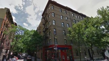 Monica's apartment building in New York seen in Friends