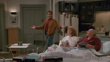 Seinfeld Filming Locations: apartment set replica of Jerry Seinfeld in Los Angeles, California