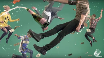 The bottle of Moët & Chandon champagne in the clip This How We Do Katy Perry