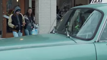Le blouson Teddy porté par Ed Sheeran dans son clip Shape Of You