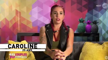 Le perfecto sans manche de Caroline dans 10 couples parfaits