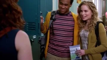 Le t-shirt chouettes de Lisa Shay (Allie Grant) dans Suburgatory S03E13