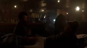 The banner of the Philadelphia Eagles preview in The Strain S04E02