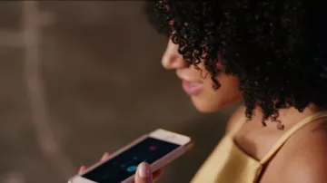 The smartphone Apple iPhone 7 Maddy Whittier (Amandla Stenberg) in Everything, Everything