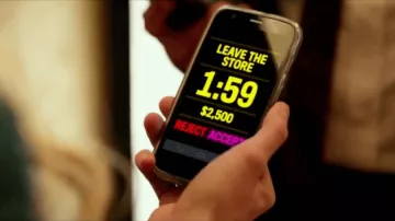 The phone iPhone 6s Eev Delmonico's (Emma Roberts) in Nerve