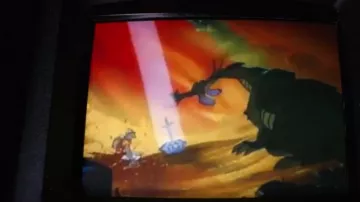 El juego dragon's Lair interpretado por Dustin Henderson (Gaten Matarazzo) en la temporada 2 de Stranger Things