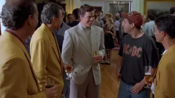 Le t-shirt AC/DC de Happy Gilmore (Adam Sandler) dans le film Termina Golf