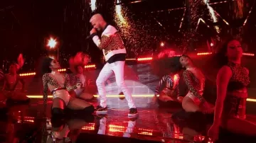 Les sneakers léopard de M. Pokora dans le clip Toi et le soleil