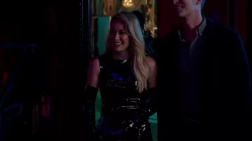 The black dress in vinyl, Kelsey Peters (Hilary Duff) in Younger S04E02
