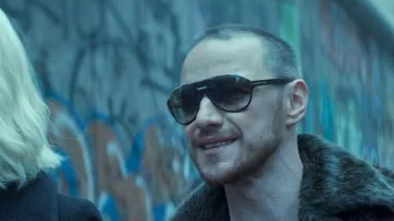 Gafas de sol Tom Ford montura dorada david Percival (James McAvoy) en Atomic Blonde