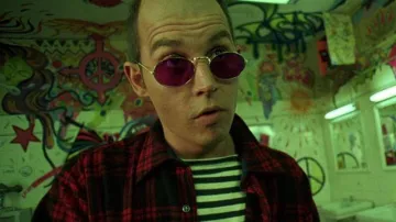 The red shirt in wool of Raoul Duke (Johnny Depp) in Las Vegas Parano