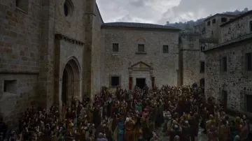 La Plaza de Santa María en la ciudad de Cáceres en España en Juego de Tronos S07E03