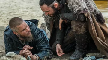 Le bra­ce­let de Ra­gnar Lo­th­brok (Tra­vis Fim­mel) dans Vi­kings