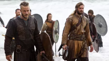 La tunique en cuir de Ragnar Lothbrok (Travis Fimmel) dans Vikings